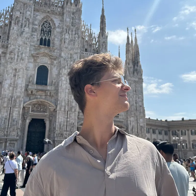 Dominik M.